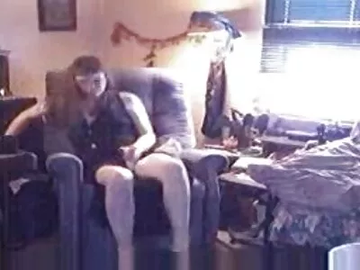 Սև մազերով Mommy Finger Her Slit